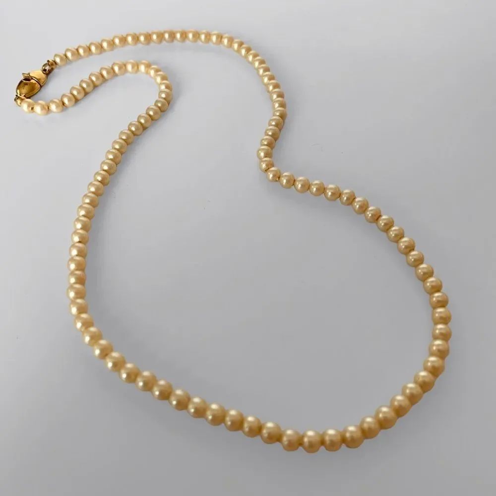 Monet Glass Pearl Necklace